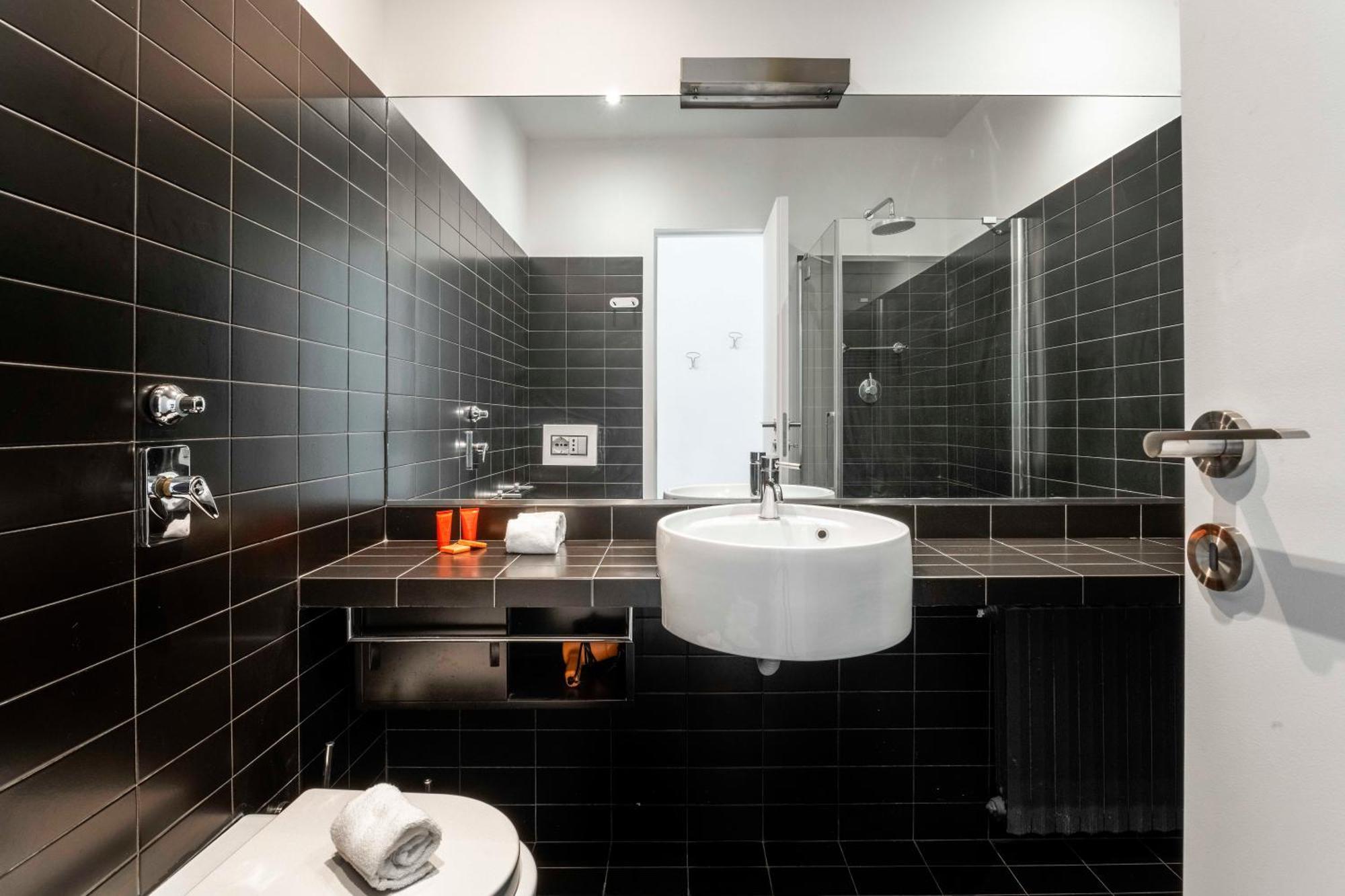 Cozy Modern Loft Few Steps From Duomo Milán Exterior foto